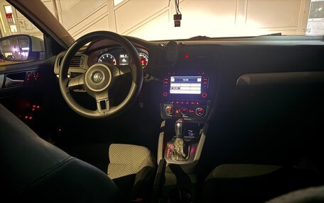 Volkswagen Jetta VII, 2013 год, 950 000 рублей, 10 фотография