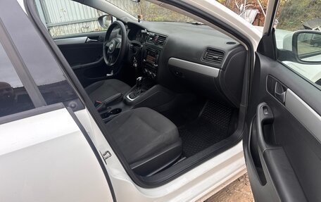 Volkswagen Jetta VII, 2013 год, 950 000 рублей, 13 фотография