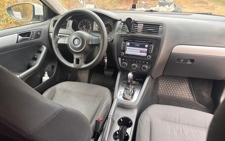 Volkswagen Jetta VII, 2013 год, 950 000 рублей, 11 фотография
