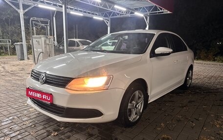 Volkswagen Jetta VII, 2013 год, 950 000 рублей, 7 фотография