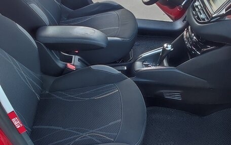 Peugeot 208 II, 2013 год, 575 000 рублей, 7 фотография