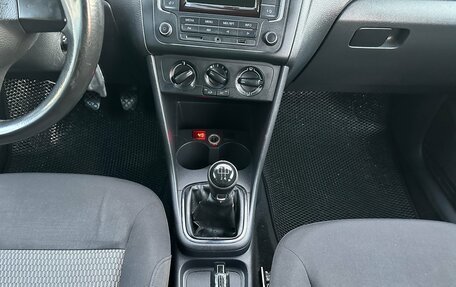 Volkswagen Polo VI (EU Market), 2012 год, 700 000 рублей, 11 фотография