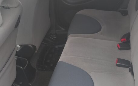 Honda Fit III, 2004 год, 380 000 рублей, 6 фотография