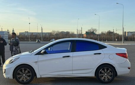 Hyundai Solaris II рестайлинг, 2013 год, 550 000 рублей, 5 фотография