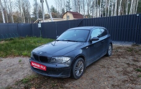 BMW 1 серия, 2008 год, 580 000 рублей, 2 фотография