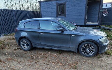 BMW 1 серия, 2008 год, 580 000 рублей, 4 фотография