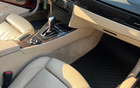 BMW 3 серия, 2010 год, 1 800 000 рублей, 18 фотография