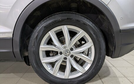 Volkswagen Tiguan II, 2018 год, 2 855 000 рублей, 6 фотография