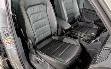 Volkswagen Tiguan II, 2018 год, 2 855 000 рублей, 13 фотография