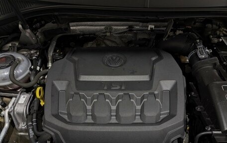 Volkswagen Tiguan II, 2018 год, 2 855 000 рублей, 5 фотография