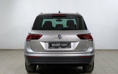 Volkswagen Tiguan II, 2018 год, 2 855 000 рублей, 16 фотография