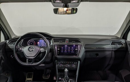 Volkswagen Tiguan II, 2018 год, 2 855 000 рублей, 25 фотография