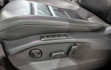 Volkswagen Tiguan II, 2018 год, 2 855 000 рублей, 23 фотография