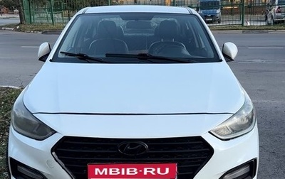 Hyundai Solaris II рестайлинг, 2018 год, 590 000 рублей, 1 фотография