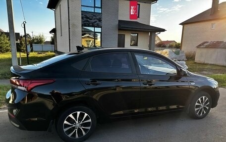 Hyundai Solaris II рестайлинг, 2018 год, 1 350 000 рублей, 4 фотография