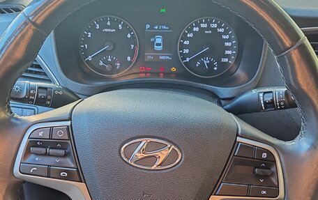 Hyundai Solaris II рестайлинг, 2018 год, 1 350 000 рублей, 8 фотография