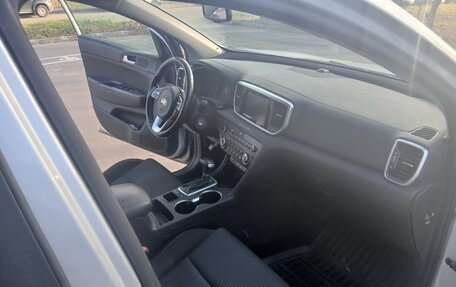 KIA Sportage IV рестайлинг, 2019 год, 2 050 000 рублей, 10 фотография
