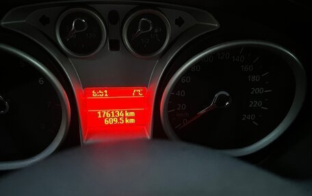 Ford Focus II рестайлинг, 2011 год, 575 000 рублей, 6 фотография