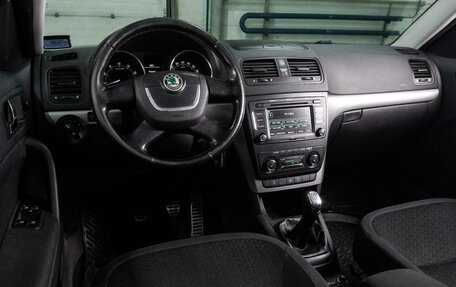 Skoda Yeti I рестайлинг, 2010 год, 949 000 рублей, 6 фотография