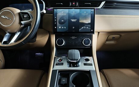 Jaguar F-Pace, 2021 год, 5 150 000 рублей, 15 фотография