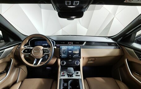 Jaguar F-Pace, 2021 год, 5 150 000 рублей, 14 фотография