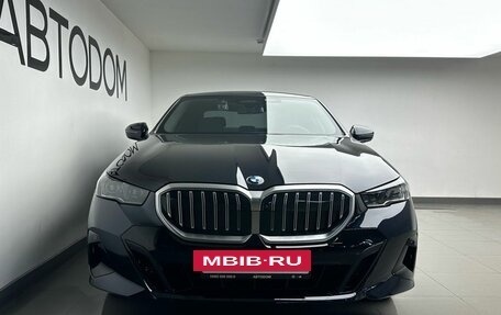 BMW 5 серия, 2024 год, 7 950 000 рублей, 2 фотография
