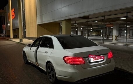 Mercedes-Benz E-Класс, 2013 год, 1 800 000 рублей, 3 фотография
