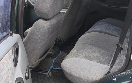 Chevrolet Niva I рестайлинг, 2003 год, 300 000 рублей, 4 фотография