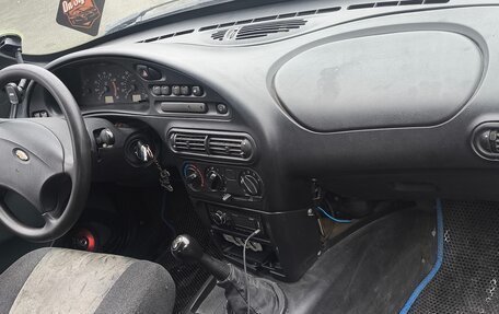 Chevrolet Niva I рестайлинг, 2003 год, 300 000 рублей, 8 фотография