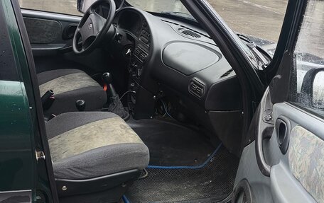 Chevrolet Niva I рестайлинг, 2003 год, 300 000 рублей, 7 фотография