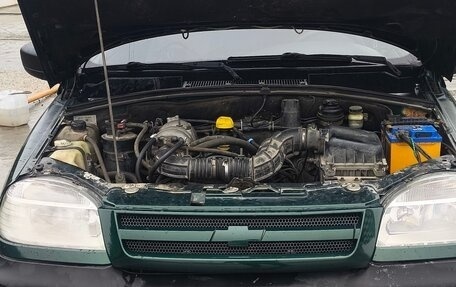 Chevrolet Niva I рестайлинг, 2003 год, 300 000 рублей, 10 фотография