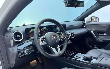 Mercedes-Benz A-Класс, 2022 год, 1 744 000 рублей, 33 фотография
