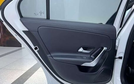 Mercedes-Benz A-Класс, 2022 год, 1 744 000 рублей, 37 фотография
