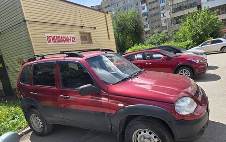 Chevrolet Niva I рестайлинг, 2009 год, 200 000 рублей, 4 фотография