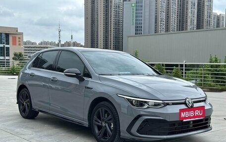 Volkswagen Golf VIII, 2023 год, 1 690 000 рублей, 3 фотография