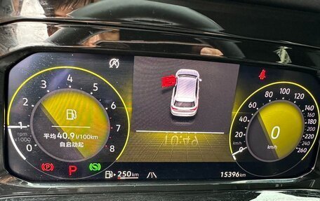 Volkswagen Golf VIII, 2023 год, 1 690 000 рублей, 18 фотография