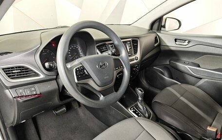 Hyundai Solaris II рестайлинг, 2018 год, 1 035 000 рублей, 19 фотография