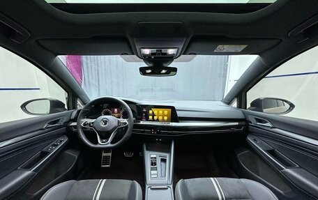 Volkswagen Golf VIII, 2022 год, 1 680 000 рублей, 11 фотография