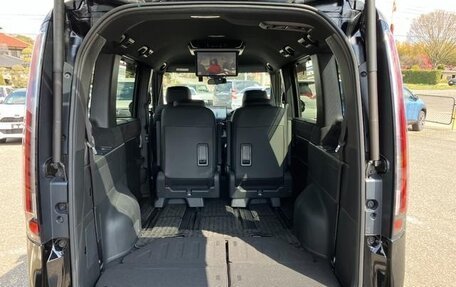 Honda Stepwgn, 2023 год, 2 310 700 рублей, 8 фотография