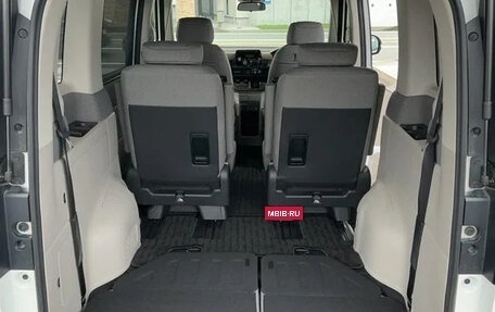 Honda Stepwgn, 2023 год, 2 250 700 рублей, 13 фотография