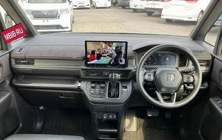 Honda Stepwgn, 2023 год, 2 310 700 рублей, 10 фотография