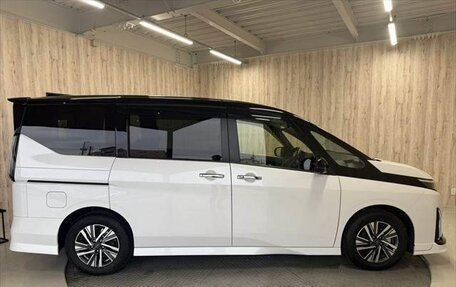 Nissan Serena, 2023 год, 2 210 700 рублей, 5 фотография