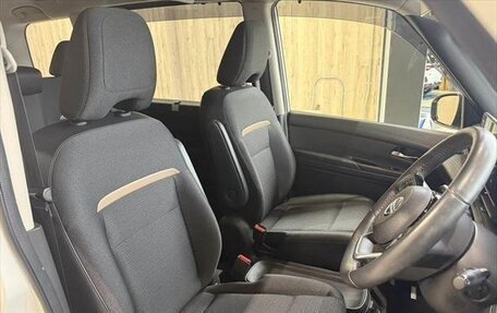 Nissan Serena, 2023 год, 2 210 700 рублей, 19 фотография
