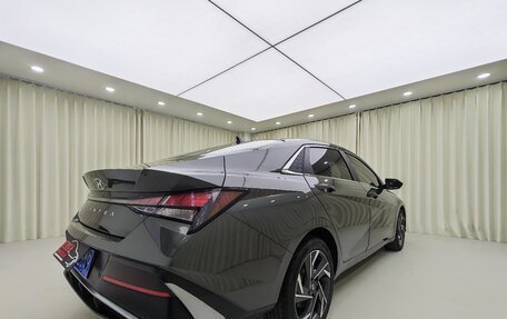 Hyundai Elantra, 2023 год, 1 500 000 рублей, 4 фотография