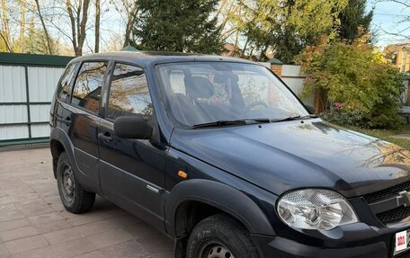 Chevrolet Niva I рестайлинг, 2010 год, 320 000 рублей, 1 фотография
