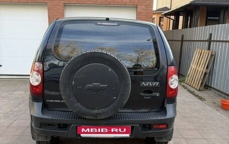 Chevrolet Niva I рестайлинг, 2010 год, 320 000 рублей, 4 фотография