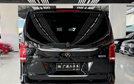 Mercedes-Benz V-Класс, 2022 год, 4 950 700 рублей, 5 фотография