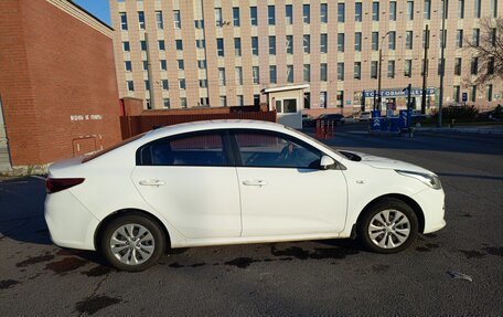 KIA Rio IV, 2019 год, 1 070 000 рублей, 8 фотография
