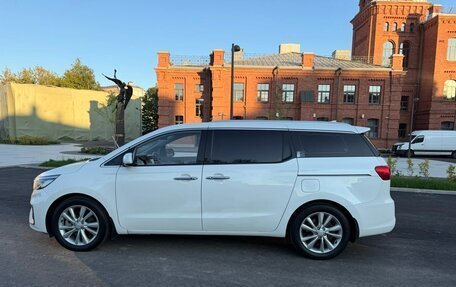 KIA Carnival III, 2020 год, 2 995 000 рублей, 5 фотография
