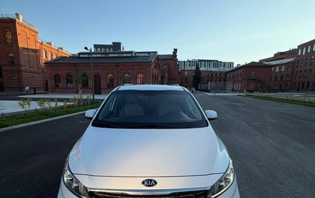 KIA Carnival III, 2020 год, 2 995 000 рублей, 14 фотография